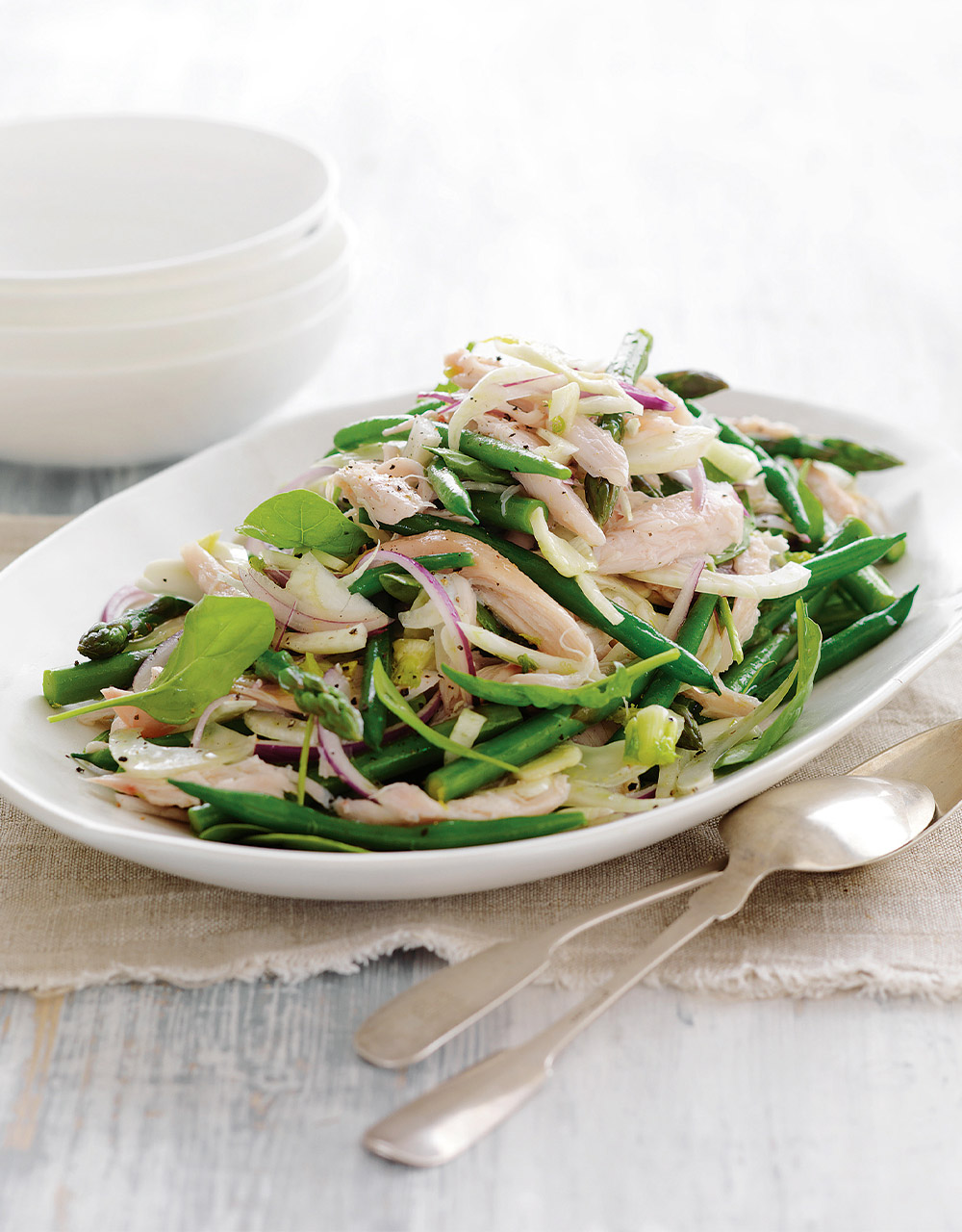 Bean, asparagus, fennel & smoked chicken salad