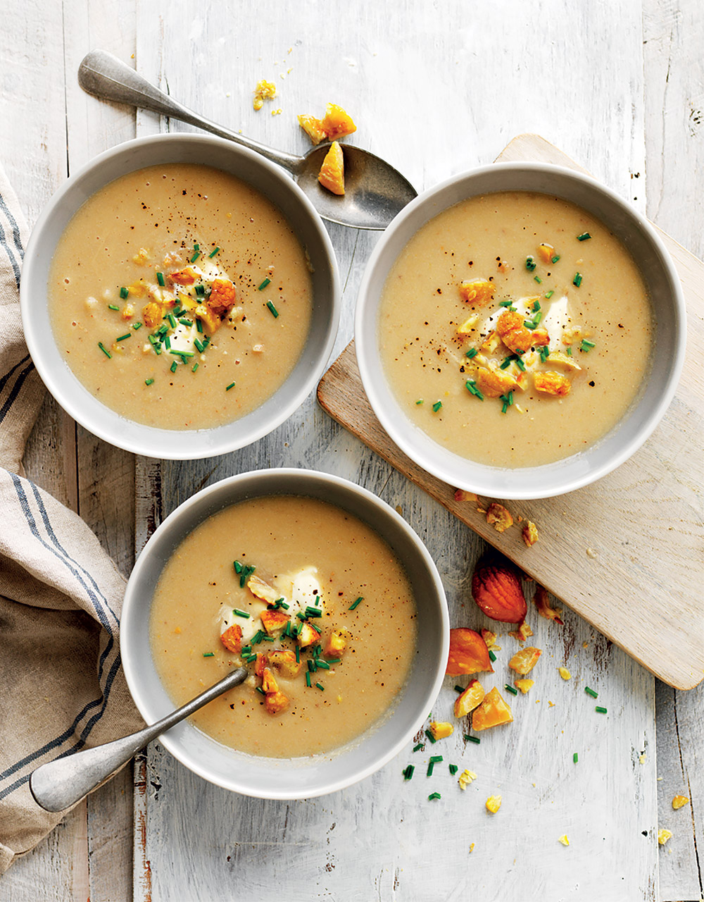 Creamy cauliflower & chestnut soup