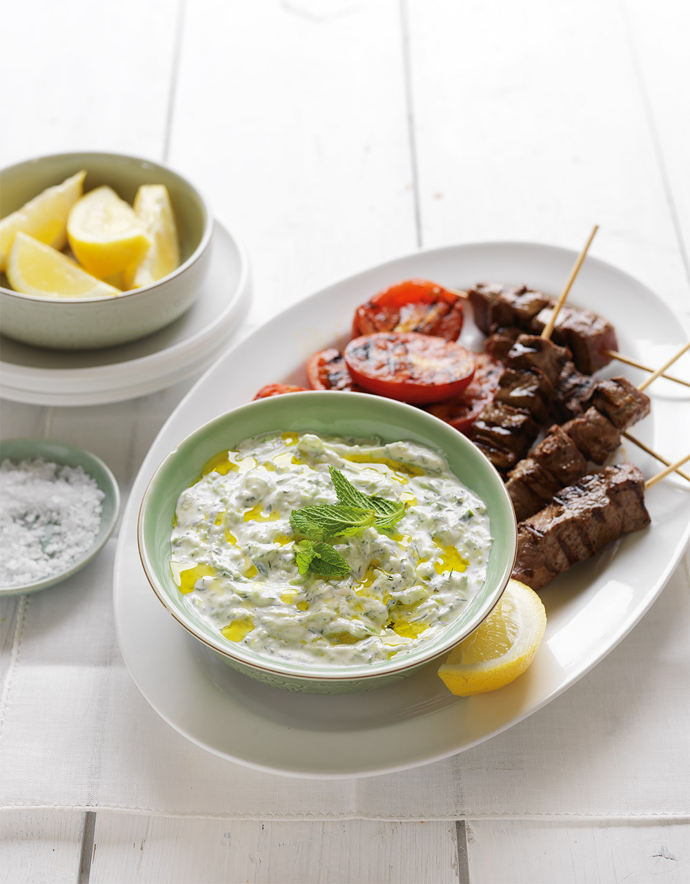 Cucumber, garlic & yoghurt dip (tzatziki)