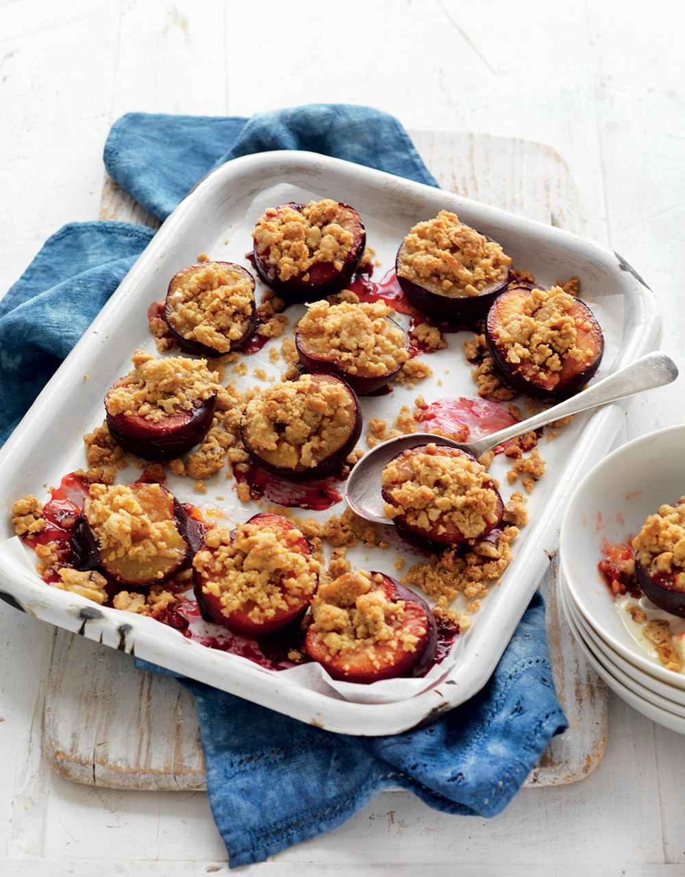 Easy plum crumble