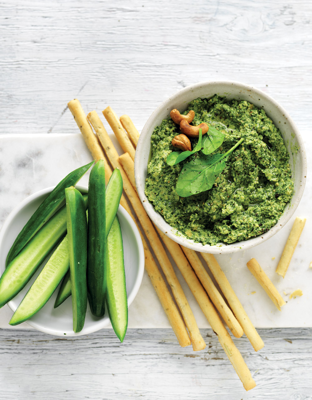 English spinach & cashew dip