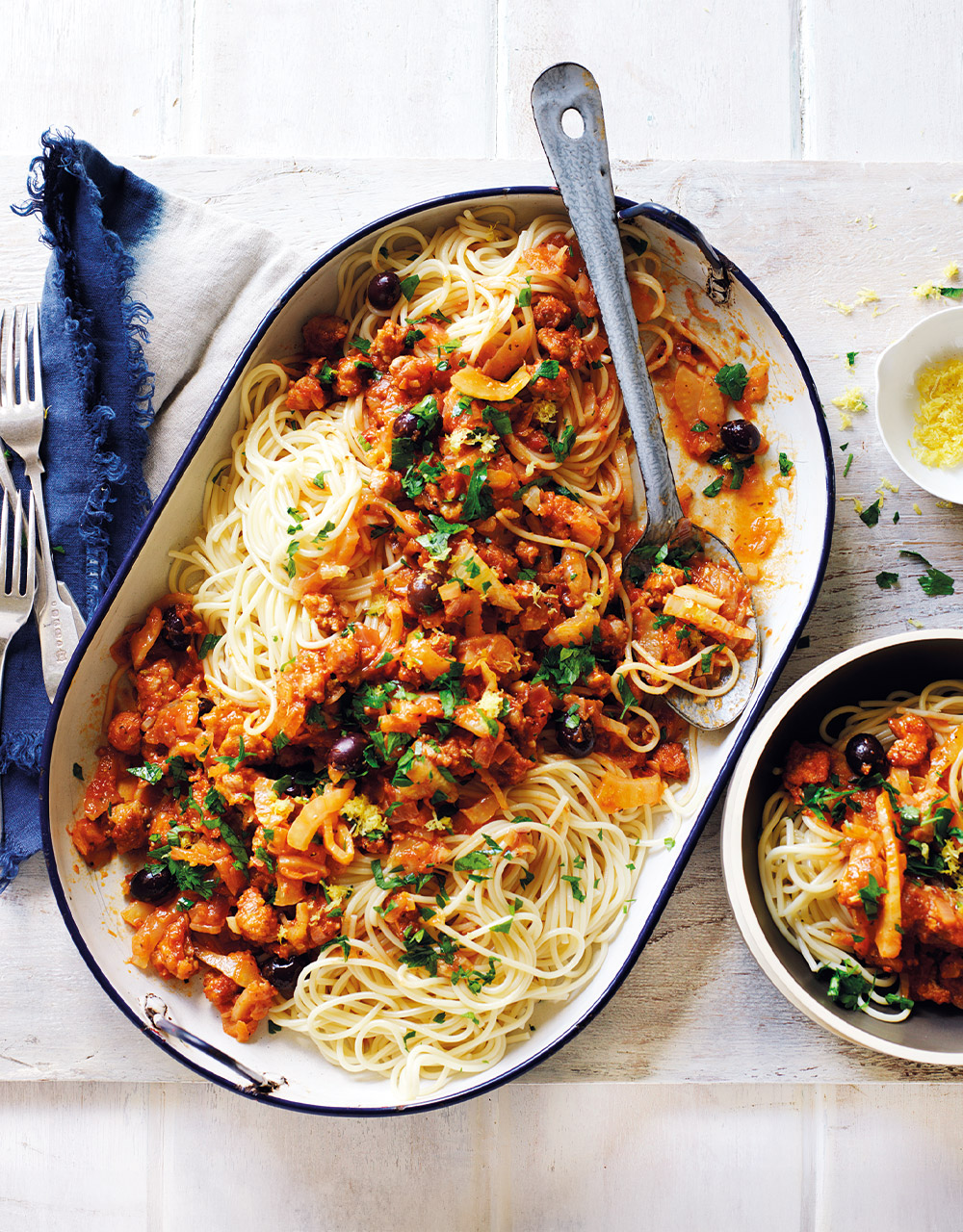 Fennel, tomato & Italian sausage spaghetti