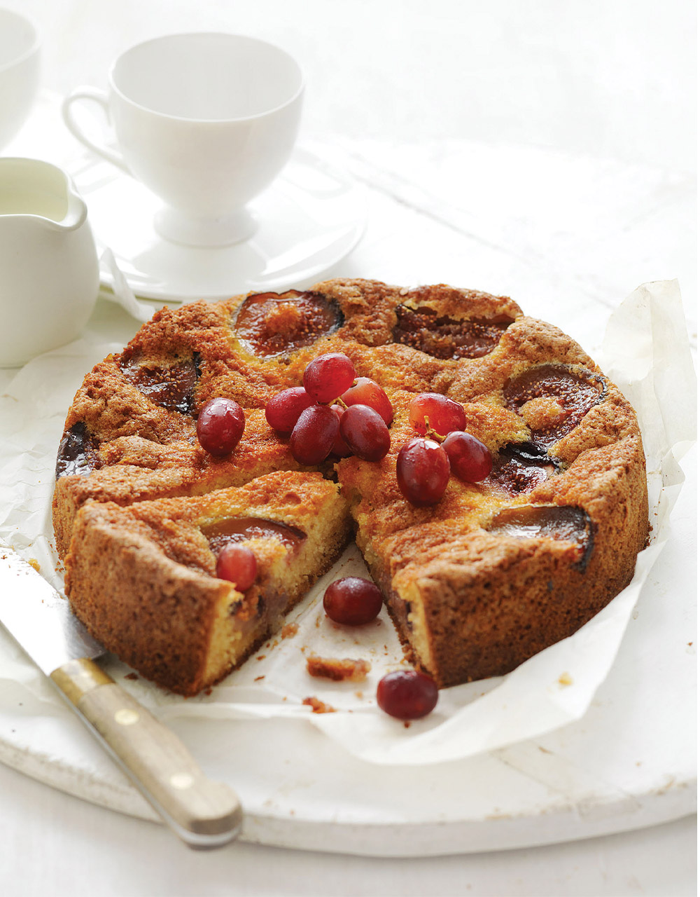 Fig & grape cake