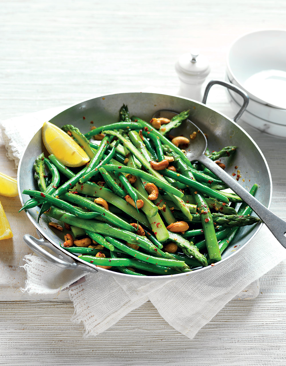 Asparagus & Green Beans with Chilli & Cashews