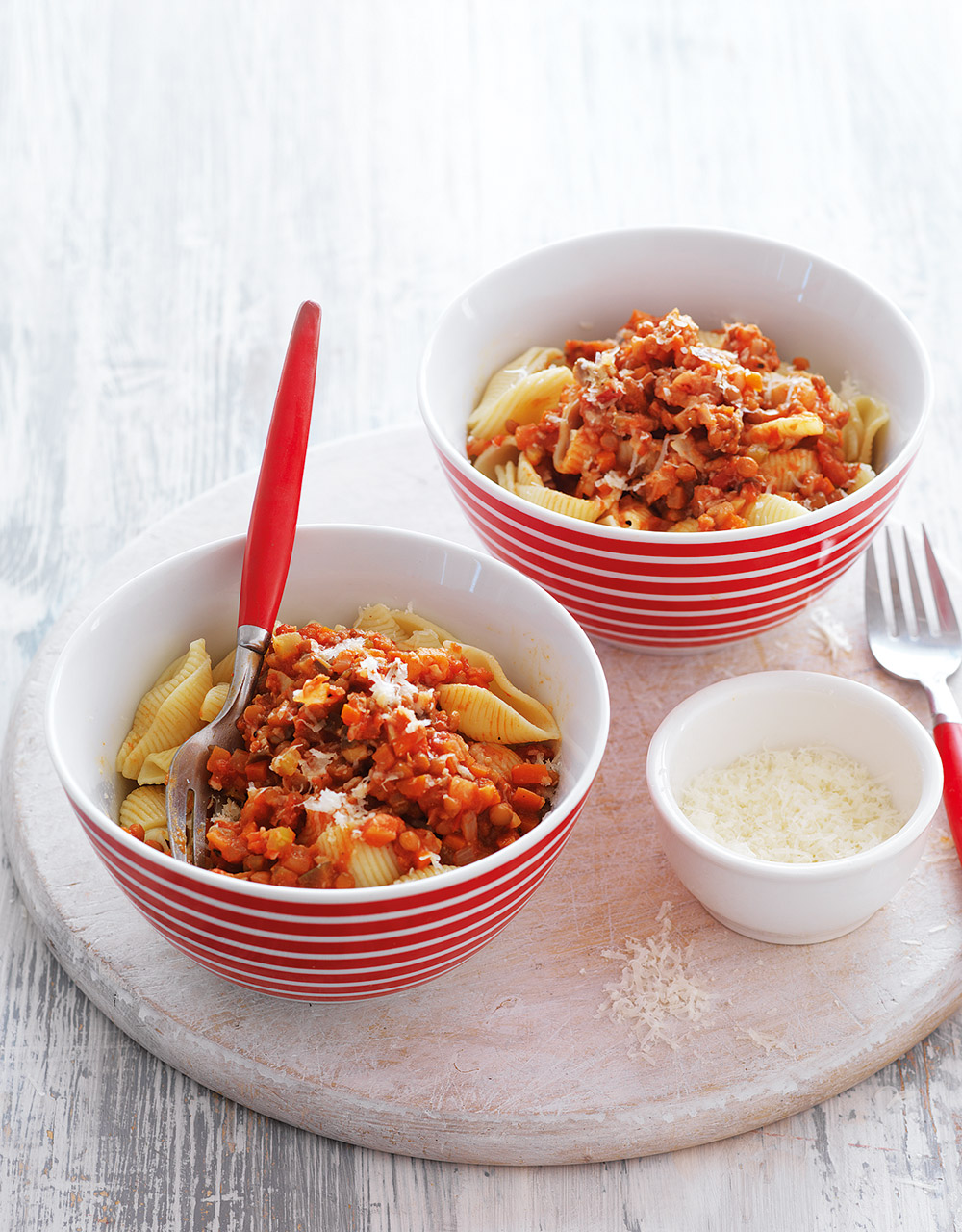 Veggie & lentil bolognese pasta